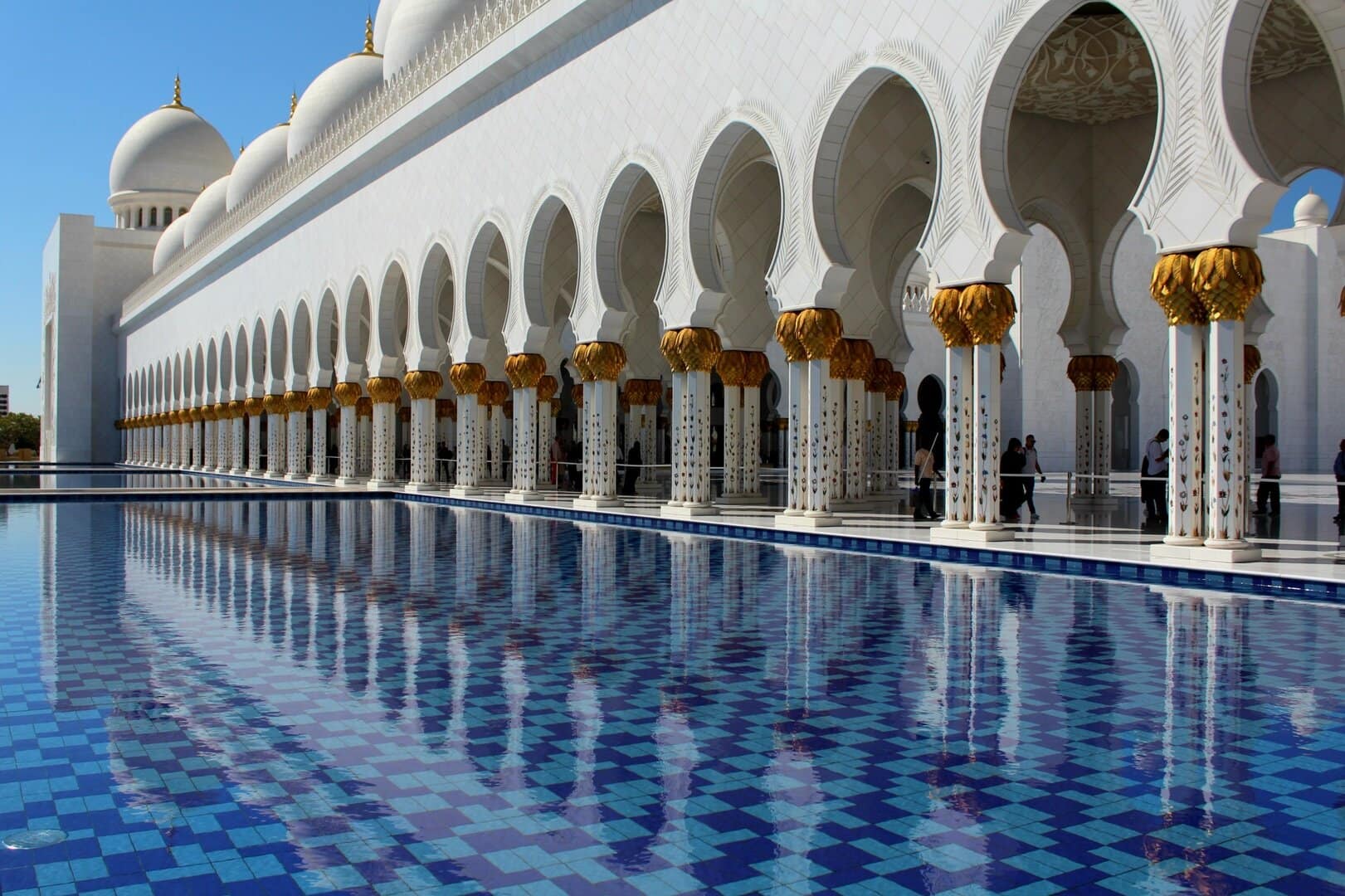 Abu Dhabi beutazási korlátozások újranyitás